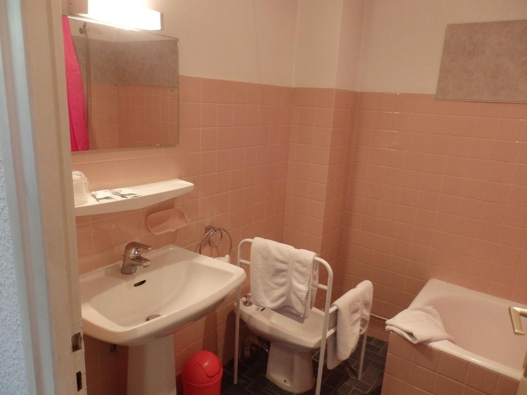Servhotel Morestel Habitación foto